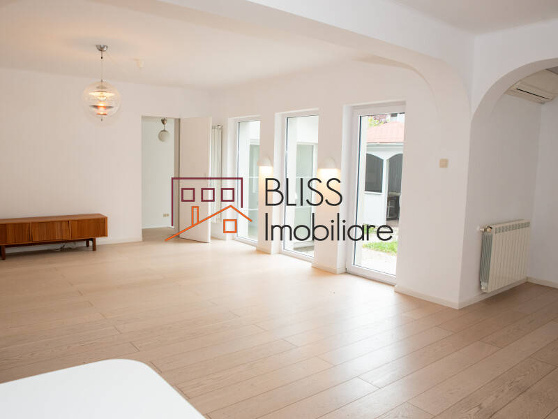 Vila Luminoasa Cu 5 Camere Si Gradina Generoasa Pentru Familie | Bliss Imobiliare / Photo 1 - BLISS Imobiliare