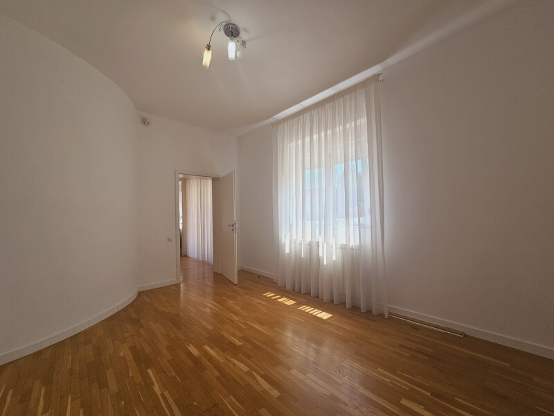 Vila Cu 7 Camere Iancu Nicolae Pipera | Bliss Imobiliare / Photo 15 - BLISS Imobiliare