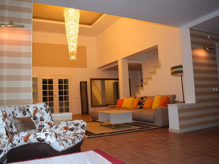 Vila Cu 6 Camere | Bliss Imobiliare / Photo 14 - BLISS Imobiliare