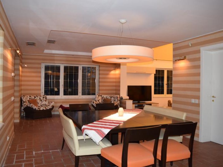 Vila Cu 6 Camere | Bliss Imobiliare / Photo 15 - BLISS Imobiliare