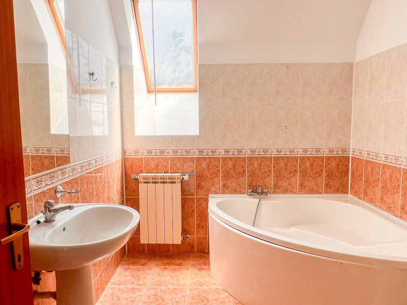 Vila Cu 6 Dormitoare, Piscina Si Gradina | Bliss Imobiliare / Photo 19 - BLISS Imobiliare