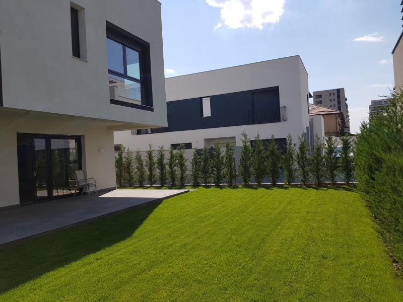 Vila Superba Cu 7 Camere | Bliss Imobiliare / Photo 1 - BLISS Imobiliare